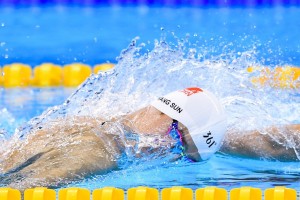 开云体育app-马刺爆冷魔术，英格拉姆在欧冠半决赛接管比赛，体育世界里，爆冷与接管如何定义伟大？