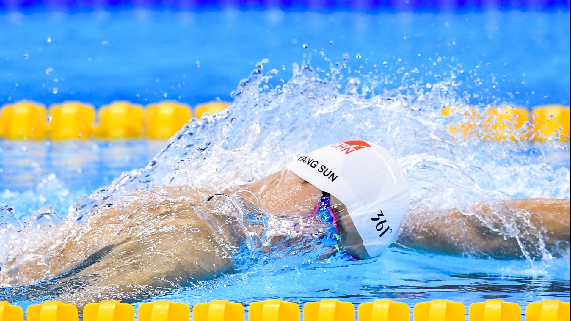 马刺爆冷魔术，英格拉姆在欧冠半决赛接管比赛，体育世界里，爆冷与接管如何定义伟大？