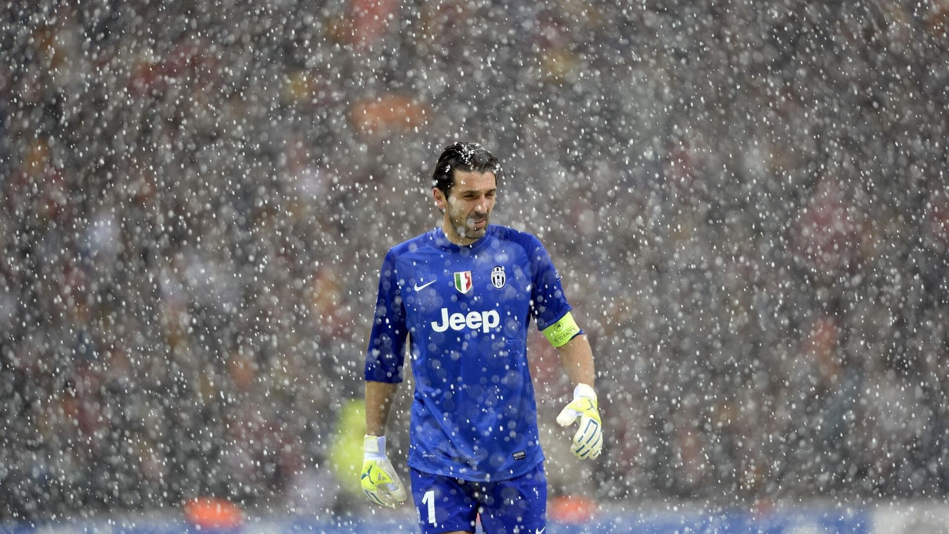 冰岛爆冷苏格兰，阿克，那个在火山与冰川间诞生的关键先生