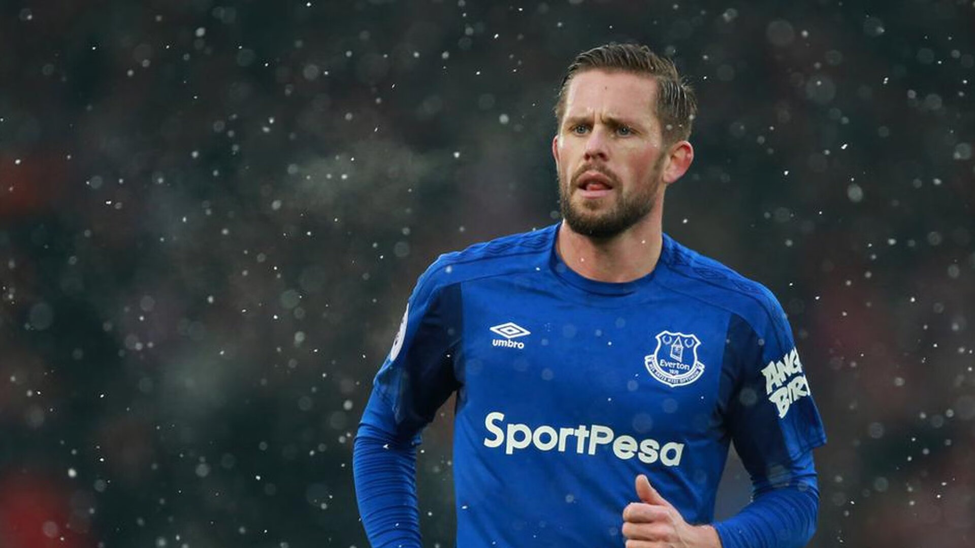 快船封锁勇士，布克在欧冠淘汰赛接管比赛，体育无疆界的胜利交响