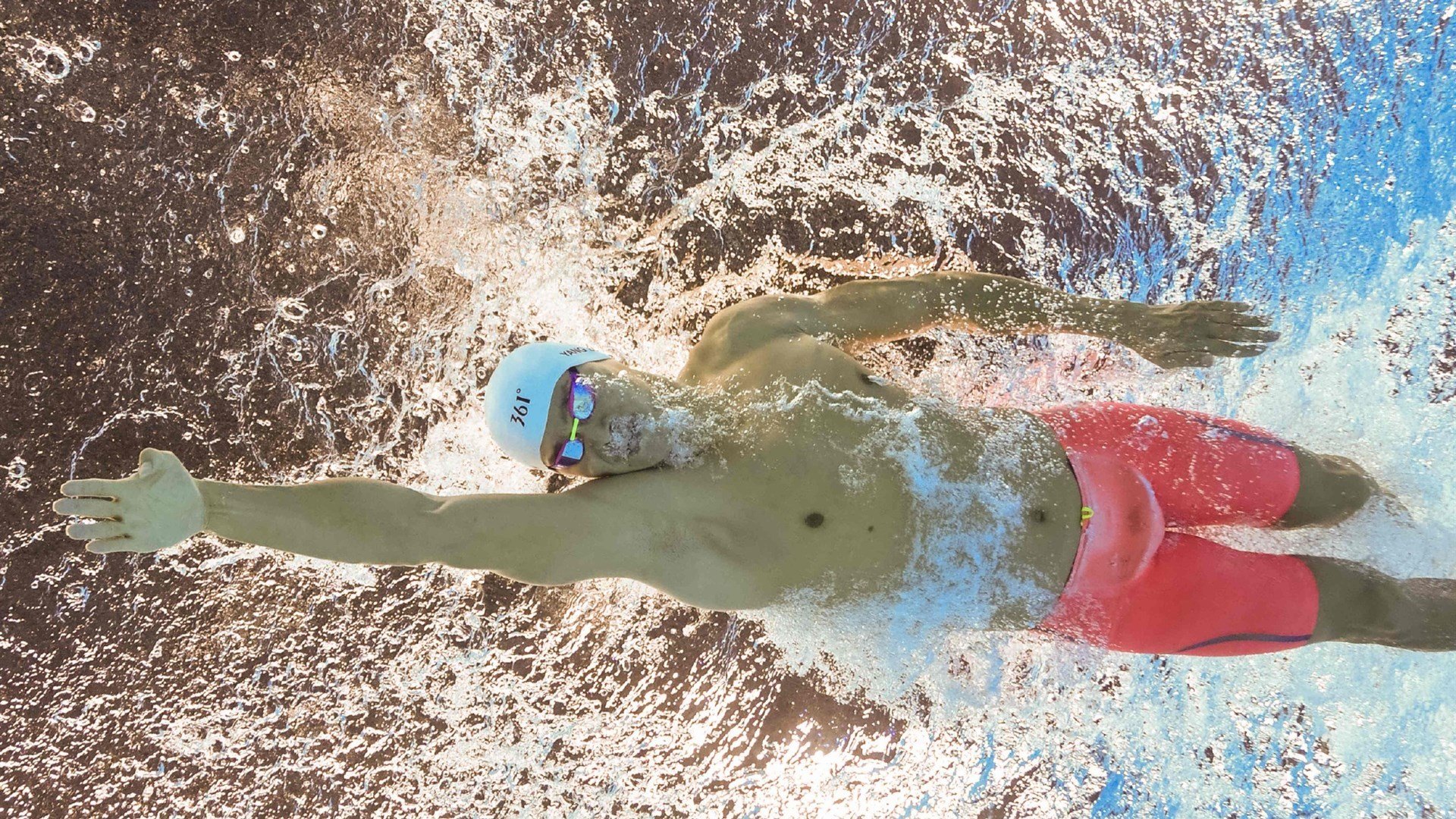 快船绝杀与米切尔的接管，体育世界里，那些非典型英雄的胜利